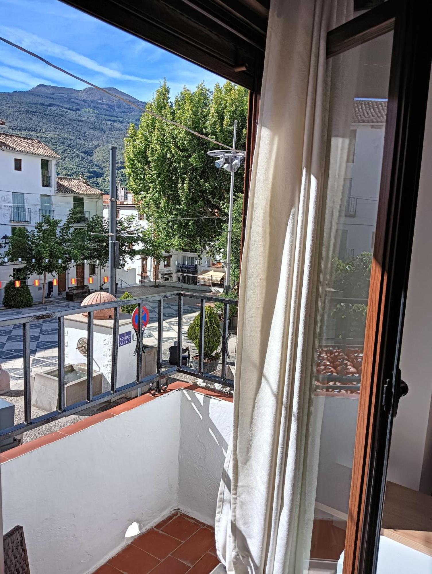 La Casa De La Plaza Apartment Guejar Sierra Exterior photo